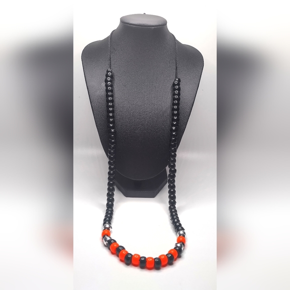 GLOW NECKLACES - Picture 3 of 16